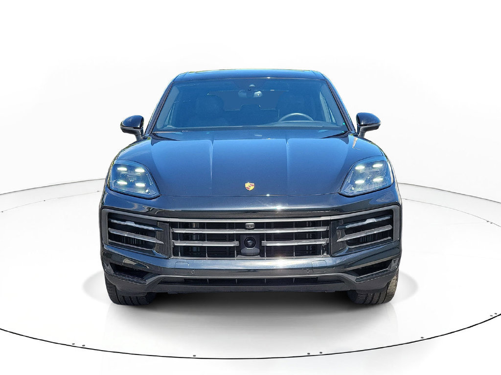 Used 2025 Porsche Cayenne AWD/4WD image 2