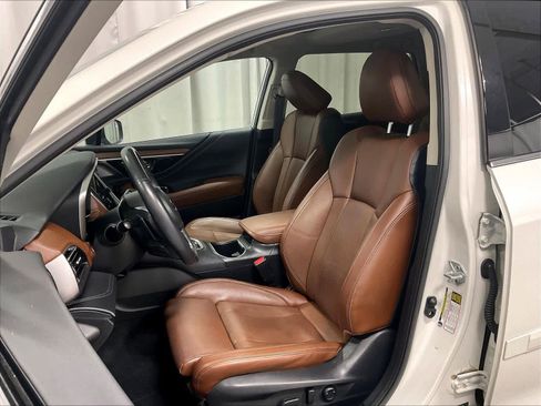 Used 2022 Subaru Outback Touring XT image 10