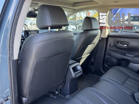 Used 2024 Honda HR-V EX-L image 11