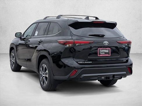New 2026 Toyota Highlander XLE AWD/4WD image 9