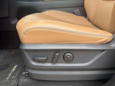 Used 2025 INFINITI QX80 Luxe image 8