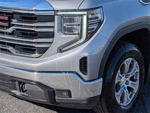 Used 2024 GMC Sierra 1500 SLT image 9