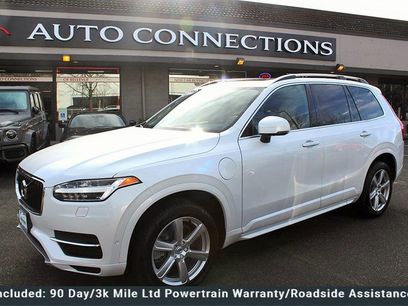Used 2016 Volvo XC90 T8 Momentum w/ Vision Package