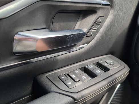 New 2026 RAM 1500 Laramie AWD/4WD image 13