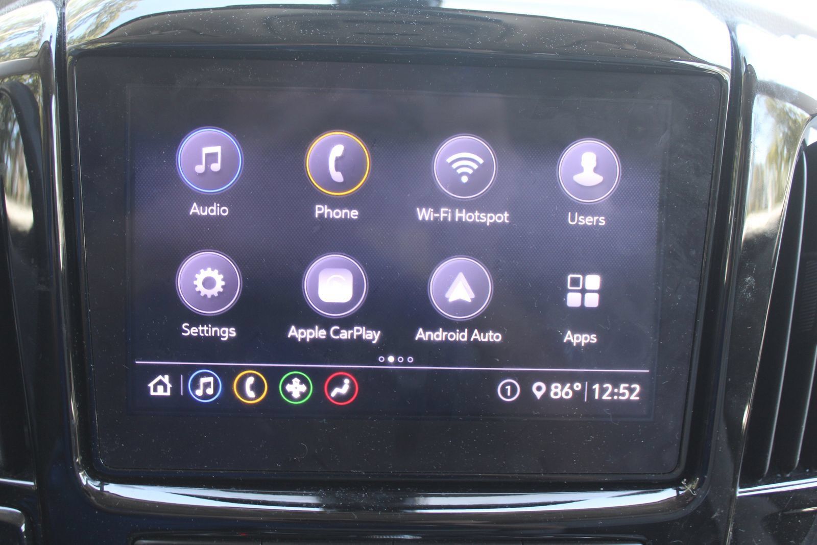 Used 2020 Chevrolet Traverse LT FWD image 45
