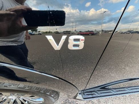 Used 2019 Nissan Armada Platinum w/ Captain's Chairs Package image 9