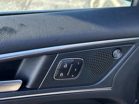 Certified 2023 Ford Edge Titanium image 19