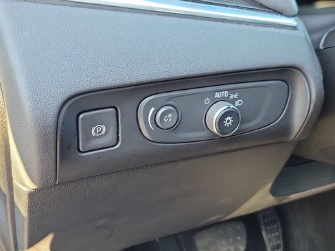 Used 2021 Buick Enclave Avenir w/ Avenir Technology Package AWD/4WD image 15