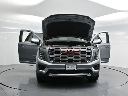 Used 2025 GMC Yukon Denali image 52