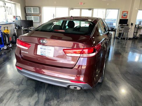 Used 2018 Kia Optima LX w/ 17" Alloy Wheels Package image 7