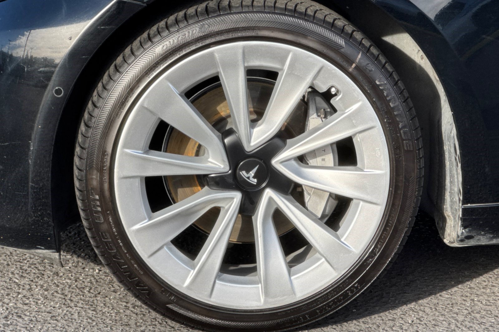Used 2022 Tesla Model 3 Long Range AWD/4WD image 13