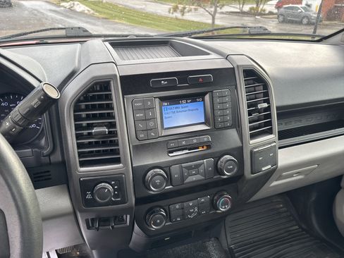 Used 2022 Ford F250 XL w/ Power Equipment Group image 4