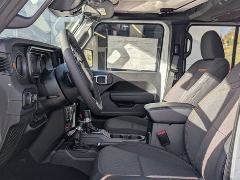New 2026 Jeep Gladiator Mojave AWD/4WD image 10