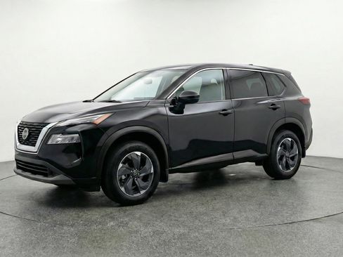 Used 2025 Nissan Rogue SV AWD/4WD image 3