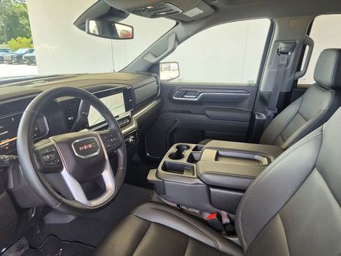 Used 2026 GMC Sierra 1500 SLT AWD/4WD image 17