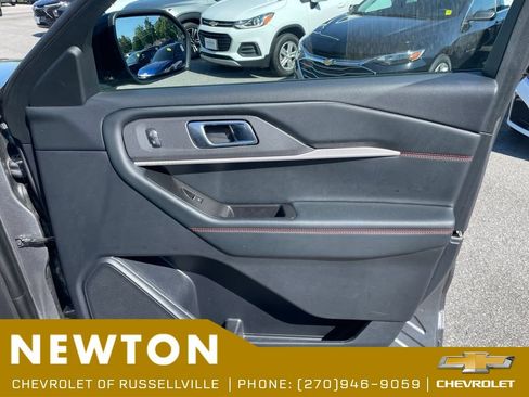 Used 2025 Ford Explorer ST-Line w/ ST-Line Street Pack AWD/4WD image 26