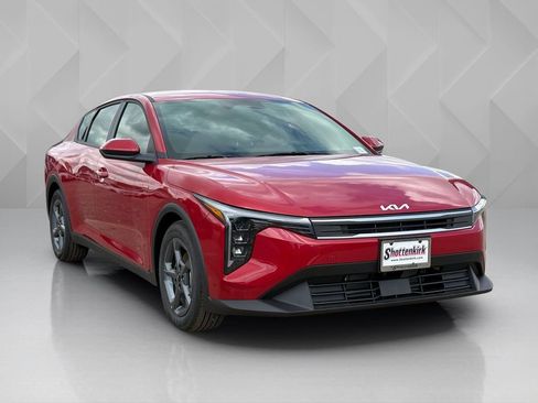 New 2026 Kia K4 FWD image 3