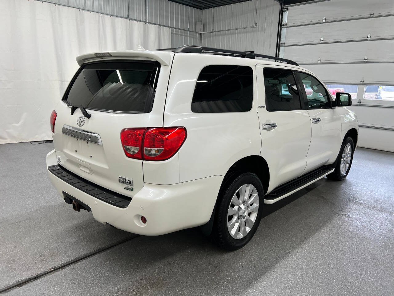 Used 2014 Toyota Sequoia Platinum AWD/4WD image 4