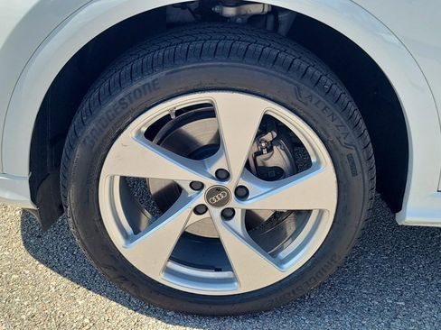 Certified 2025 Audi Q5 Premium Plus w/ Premium Plus image 9