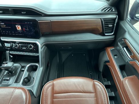 Used 2024 GMC Sierra 1500 Denali Ultimate image 35