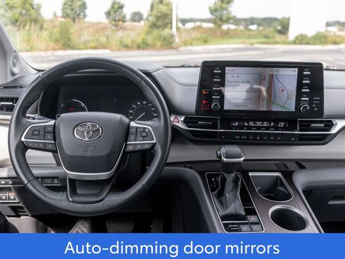 Used 2023 Toyota Sienna XLE w/ XLE Plus Package AWD/4WD image 17