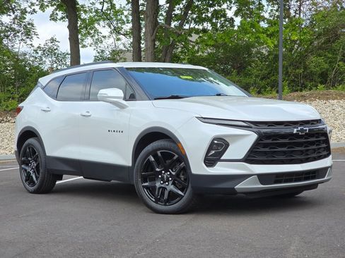 Used 2023 Chevrolet Blazer LT w/ LPO, Black Grille Bar Package AWD/4WD image 1