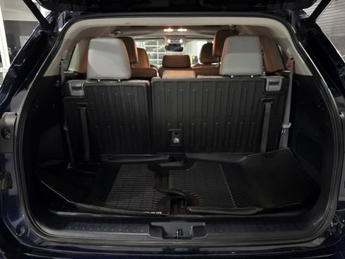 Used 2020 Toyota Highlander XLE AWD/4WD image 26