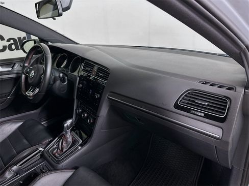 Used 2019 Volkswagen GTI SE image 34