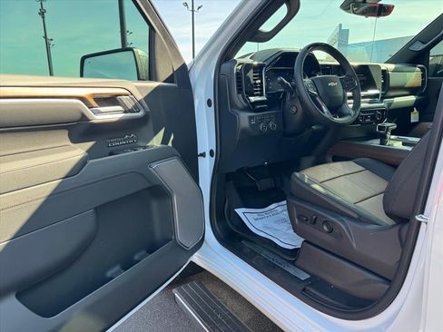 New 2026 Chevrolet Silverado 1500 High Country AWD/4WD image 12