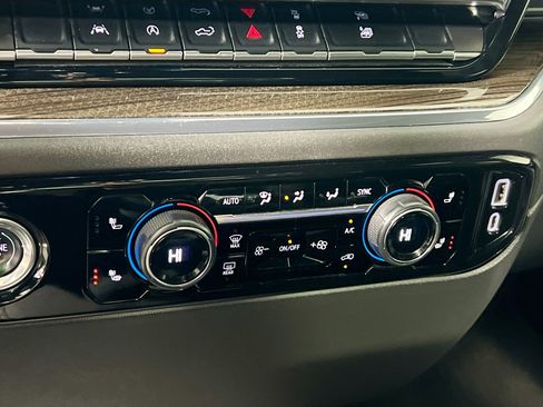 Used 2023 Chevrolet Silverado 1500 LT image 27