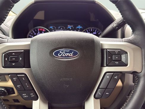 Used 2019 Ford F250 Lariat w/ Lariat Ultimate Package AWD/4WD image 10