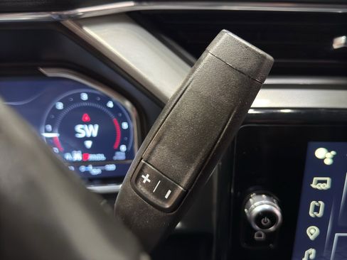 Used 2025 GMC Sierra 3500 Denali w/ Denali Reserve Package image 35