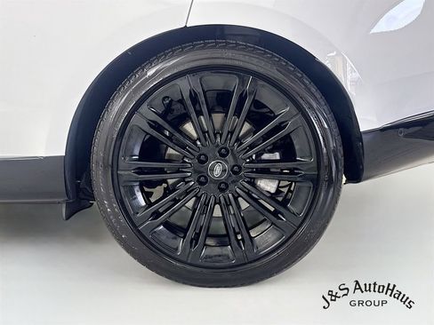 Used 2024 Land Rover Range Rover Long Wheelbase SE AWD/4WD image 41