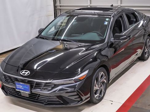 Certified 2024 Hyundai Elantra SEL w/ Convenience Package FWD image 1