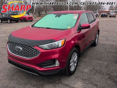 Used 2024 Ford Edge SEL w/ Convenience Package