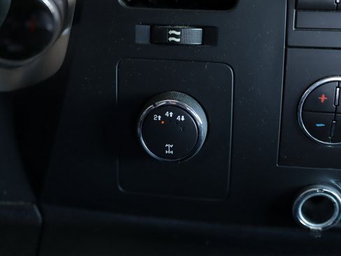 Used 2012 Chevrolet Silverado 2500 LT w/ Interior Plus Package image 16