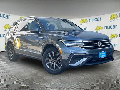 Used 2024 Volkswagen Tiguan SE