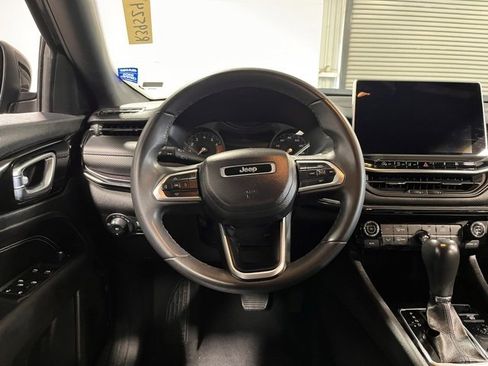 Used 2022 Jeep Compass Altitude image 21