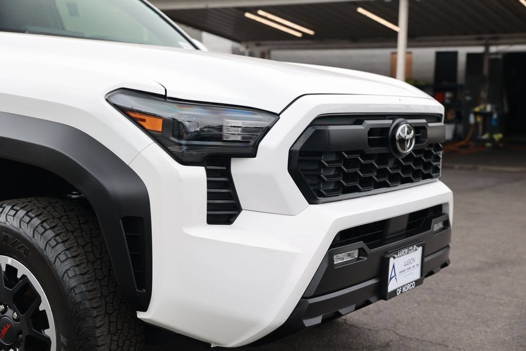 Used 2024 Toyota Tacoma TRD Off-Road AWD/4WD image 7