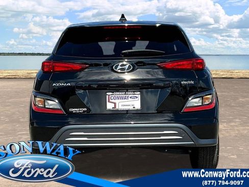 Used 2023 Hyundai Kona SE image 7