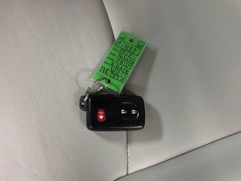 Used 2012 Toyota Prius Three FWD image 32
