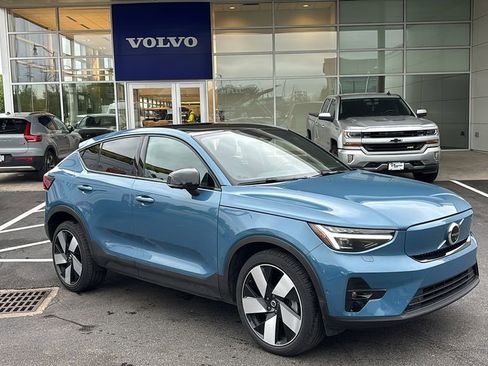 Certified 2023 Volvo C40 P8 Recharge Ultimate AWD/4WD image 2