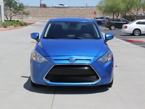 Used 2018 Toyota Yaris iA FWD image 2