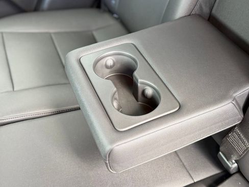 Used 2023 Chevrolet Colorado LT w/ LT Convenience Package III image 6