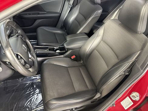 Used 2016 Honda Accord Sport image 18