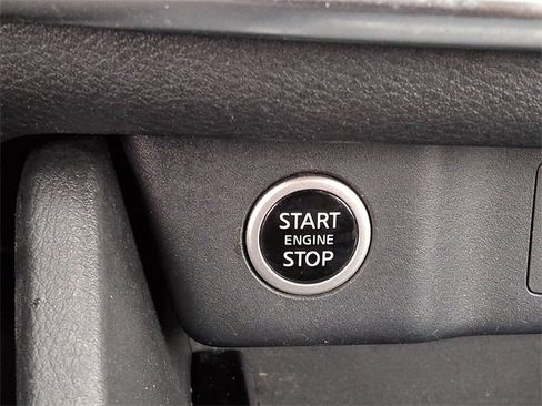 Used 2023 Nissan Rogue SV image 28