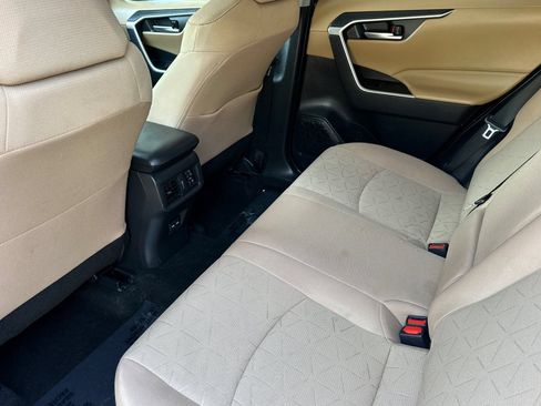Used 2023 Toyota RAV4 XLE FWD image 14