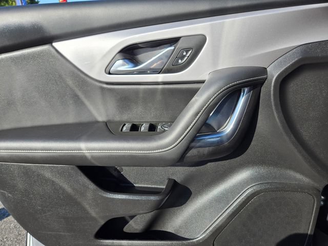 Used 2025 Chevrolet Blazer LT AWD/4WD image 35