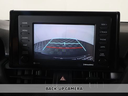Used 2021 Toyota RAV4 LE AWD/4WD image 4
