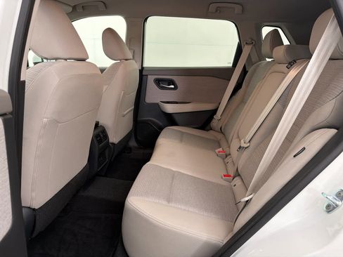 Used 2023 Nissan Rogue SV image 16